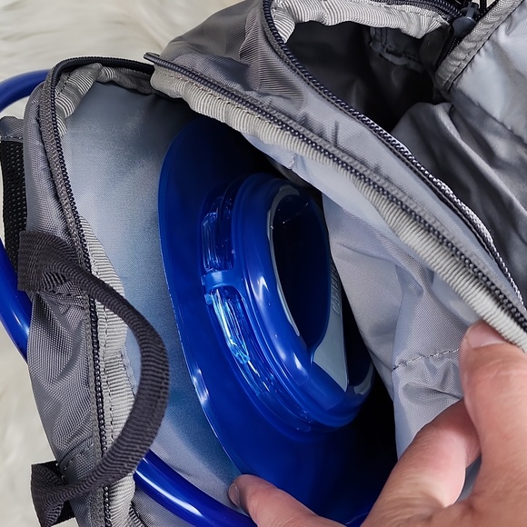 CamelBak Women’s Sequoia 24 Hiking Hydration Pack - Hike Backpack - 100 oz - Picture 10 of 13